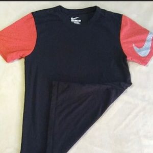 Nike tee